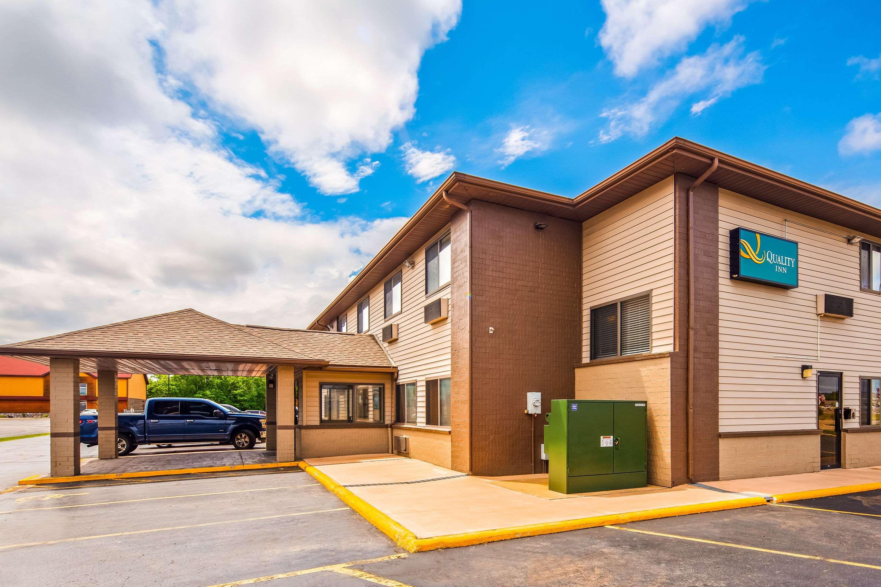 Quality Inn Tomah Εξωτερικό φωτογραφία